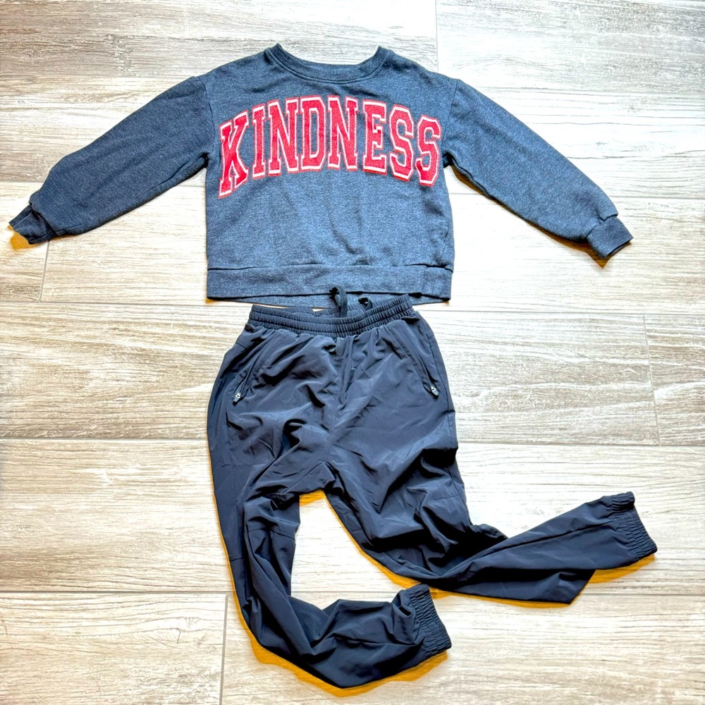 TARGET Girls Kindness Sweatshirt and Pant bundle Size 7 - Picture 1 of 10